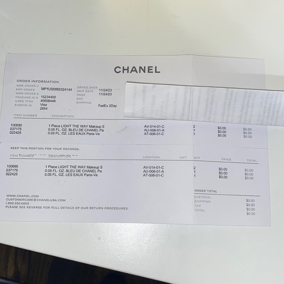 Chanel Beauty LIGHT THE WAY Makeup Set Holiday 2023- Chanel Charm - Picture 15 of 15